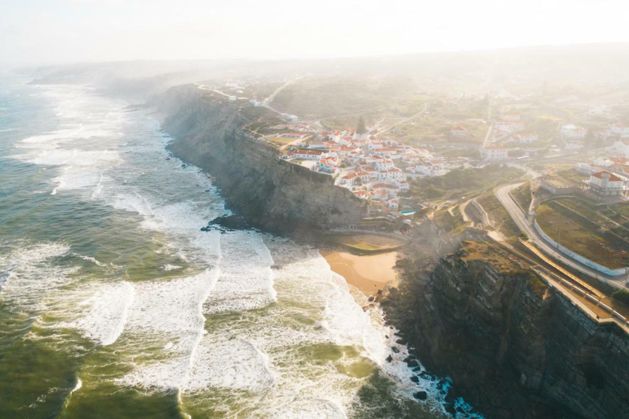 Azenhas Do Mar West Coast Design And Surf Villas Sintra Bagian luar foto